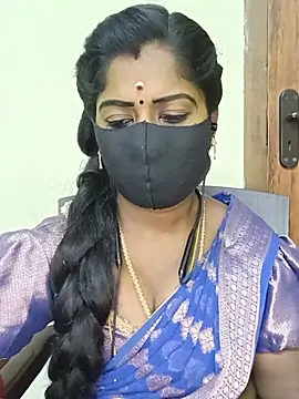 Snapshot of tamilammukuttyy chatting on 06-25-26, 05:28 tamilammukuttyy online show from 06-25-26, 05:28