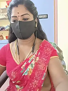 Snapshot of tamilammukuttyy chatting on 07-05-26, 04:19 tamilammukuttyy online show from 07-05-26, 04:19