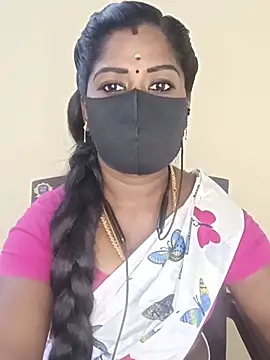 Snapshot of tamilammukuttyy chatting on 07-06-26, 05:04 tamilammukuttyy online show from 07-06-26, 05:04