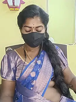 Snapshot of tamilammukuttyy chatting on 07-18-26, 02:05 tamilammukuttyy online show from 07-18-26, 02:05