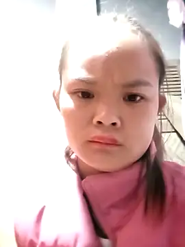 xinhxinhcute online show from 09-11-25, 10:32