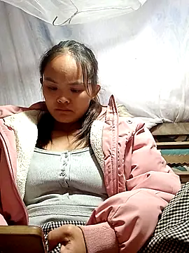 xinhxinhcute online show from 11-01-25, 12:29