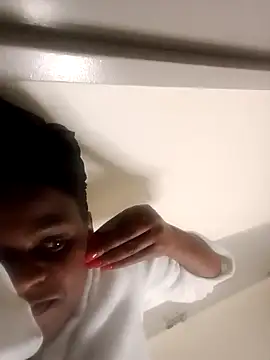 Snapshot of Creamy_Chocolatex chatting on 09-09-25, 10:20 Creamy Chocolatex online show from 09-09-25, 10:20