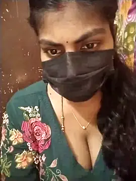 Snapshot of Nithiila chatting on 12-20-25, 06:31 Nithiila online show from 12-20-25, 06:31