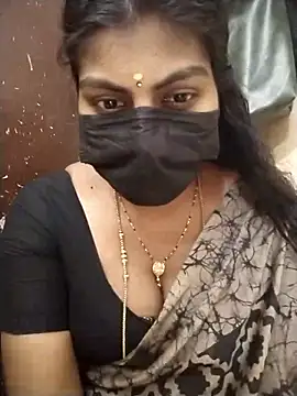 Snapshot of Nithiila chatting on 01-10-26, 07:21 Nithiila online show from 01-10-26, 07:21