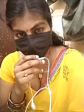 Snapshot of Nithiila chatting on 01-17-26, 09:36 Nithiila online show from 01-17-26, 09:36