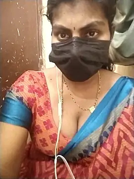 Snapshot of Nithiila chatting on 01-19-26, 02:10 Nithiila online show from 01-19-26, 02:10