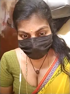 Snapshot of Nithiila chatting on 02-16-26, 10:00 Nithiila online show from 02-16-26, 10:00