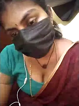 Snapshot of Nithiila chatting on 03-03-26, 10:43 Nithiila online show from 03-03-26, 10:43