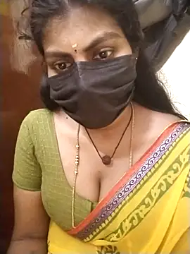 Snapshot of Nithiila chatting on 03-05-26, 05:03 Nithiila online show from 03-05-26, 05:03