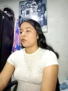 Snapshot of Iris___ chatting on 09-24-25, 04:49 Iris online show from 09-24-25, 04:49