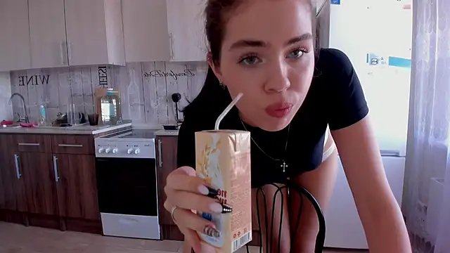 Snapshot of Kitty_Mila chatting on 09-10-25, 08:58 Kitty Mila online show from 09-10-25, 08:58