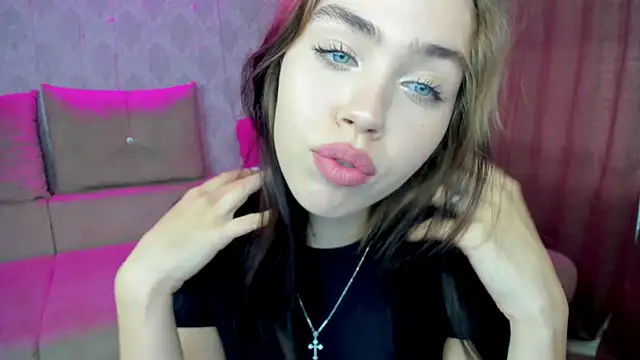 Snapshot of Kitty_Mila chatting on 09-11-25, 08:14 Kitty Mila online show from 09-11-25, 08:14