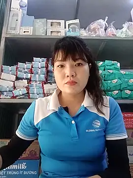 Snapshot of Thao_xx chatting on 10-26-25, 07:25 Thao xx online show from 10-26-25, 07:25