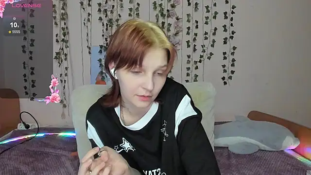 AudreyyKim online show from 11-22-25, 02:16