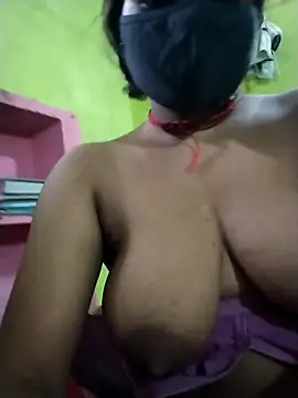 Snapshot of Bebo_Sweety143 chatting on 10-05-25, 09:18 Bebo Sweety143 online show from 10-05-25, 09:18