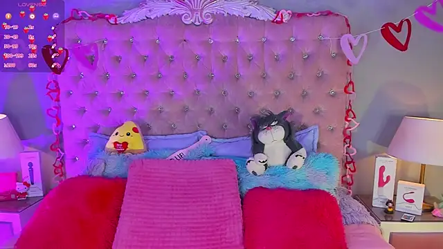 LindaWz  online show from 02-19-26, 04:41