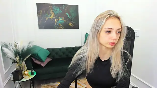 Snapshot of EmilyGraydis chatting on 02-28-26, 07:37 EmilyGraydis online show from 02-28-26, 07:37