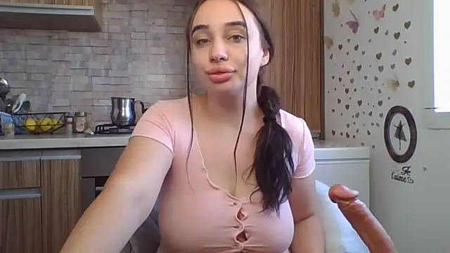curvybombb online show from 07-14-26, 08:19