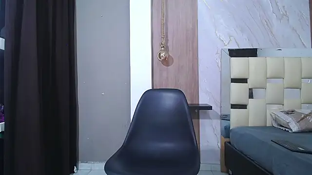 Snapshot of taylor_collins_ chatting on 09-17-25, 09:27 taylor collins online show from 09-17-25, 09:27