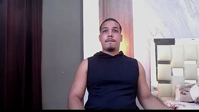 Snapshot of taylor_collins_ chatting on 10-07-25, 05:32 taylor collins online show from 10-07-25, 05:32