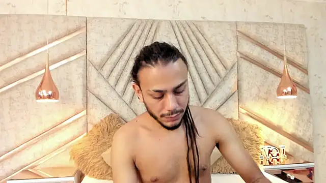 Snapshot of Boss_Domiinator chatting on 09-11-25, 04:01 Boss Domiinator online show from 09-11-25, 04:01