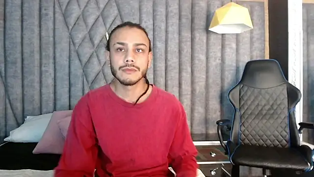 Snapshot of Boss_Domiinator chatting on 10-11-25, 03:06 Boss Domiinator online show from 10-11-25, 03:06