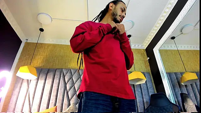 Snapshot of Boss_Domiinator chatting on 10-19-25, 03:18 Boss Domiinator online show from 10-19-25, 03:18