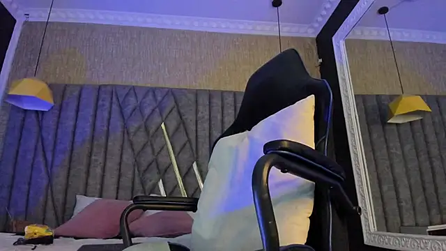 Snapshot of Boss_Domiinator chatting on 11-13-25, 03:38 Boss Domiinator online show from 11-13-25, 03:38