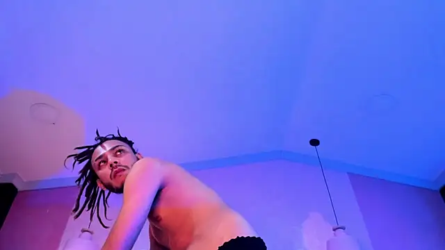 Snapshot of Boss_Domiinator chatting on 11-13-25, 03:55 Boss Domiinator online show from 11-13-25, 03:55