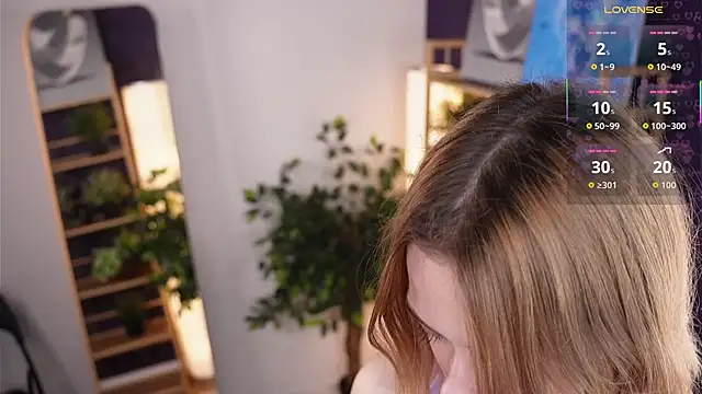 HollieCollelo online show from 09-26-25, 03:10