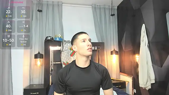 Snapshot of HunterHeat_ chatting on 01-14-26, 11:38 HunterHeat online show from 01-14-26, 11:38