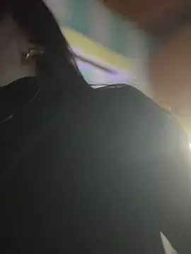 Snapshot of alilith chatting on 12-20-25, 01:51 alilith online show from 12-20-25, 01:51