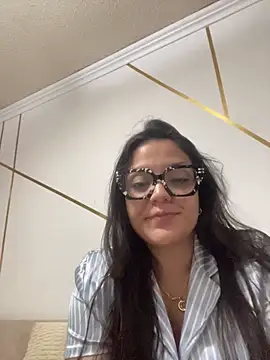Snapshot of alilith chatting on 06-11-26, 03:37 alilith online show from 06-11-26, 03:37