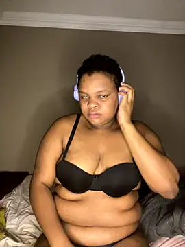 Snapshot of MamoM24 chatting on 09-20-25, 10:49 MamoM24 online show from 09-20-25, 10:49