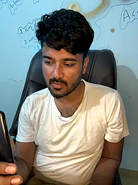 MeekBatgirl online show from 10-11-25, 04:16