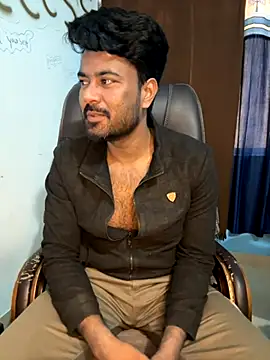 MeekBatgirl online show from 11-28-25, 02:14