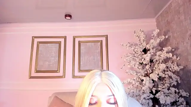 Snapshot of AnaVelvett chatting on 09-29-25, 07:51 AnaVelvett online show from 09-29-25, 07:51