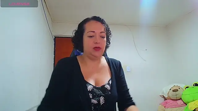 Miss Oriana online show from 11-14-25, 04:49