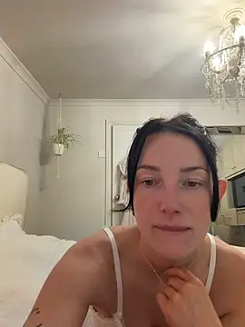 Remirosee online show from 04-11-26, 05:56