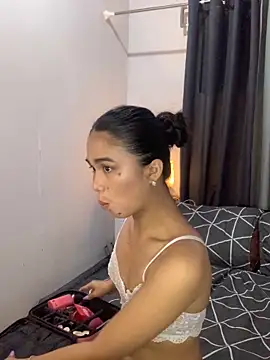 AngelHille online show from 11-27-25, 05:48