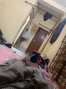 lele122277 online show from 04-18-26, 07:51