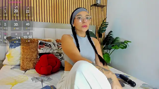 Roseaurora online show from 09-19-25, 11:55