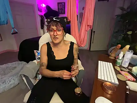 kinkycanner online show from 03-25-26, 05:57