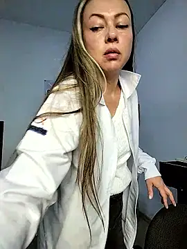 Madisson-04  online show from 11-30-25, 06:45