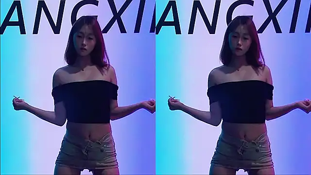 Emeralds Girls online show from 09-18-25, 01:18