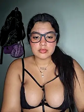 Snapshot of Cat_Hot_Party chatting on 11-09-25, 11:14 Cat Hot Party online show from 11-09-25, 11:14