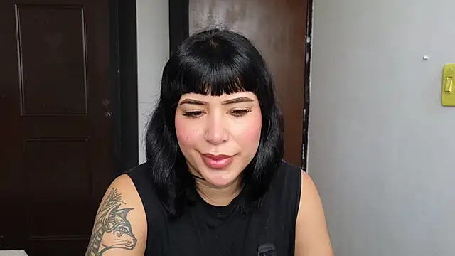 Snapshot of dahiana_marin chatting on 06-23-26, 05:22 dahiana marin online show from 06-23-26, 05:22