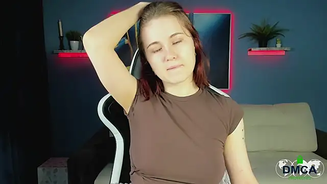 Roxy foxi online show from 11-14-25, 11:46