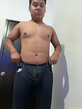 Snapshot of Danimiles chatting on 02-16-26, 05:14 Danimiles online show from 02-16-26, 05:14